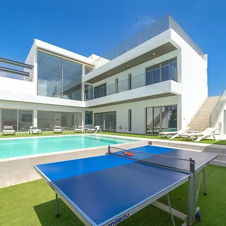 Monarca * Costa Teguise