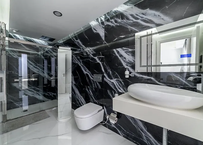 Monarca Costa Teguise