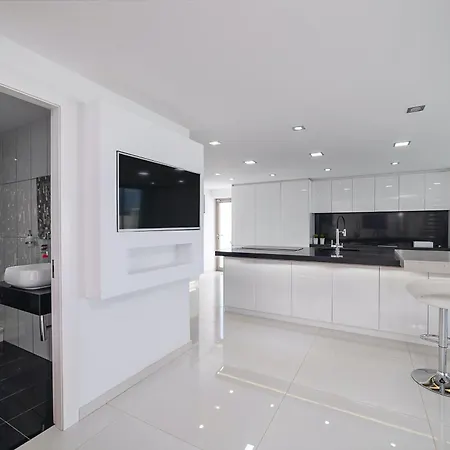 Monarca Vila Costa Teguise