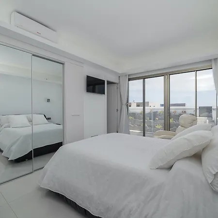 Monarca * Costa Teguise