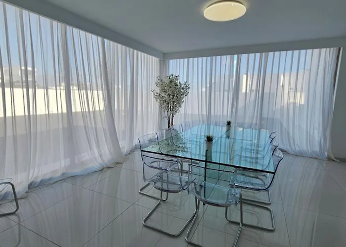 Monarca Вилла Коста-Тегисе